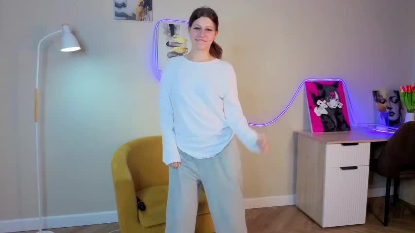 CarmelaYounkers Adult Chat August 13, 2025