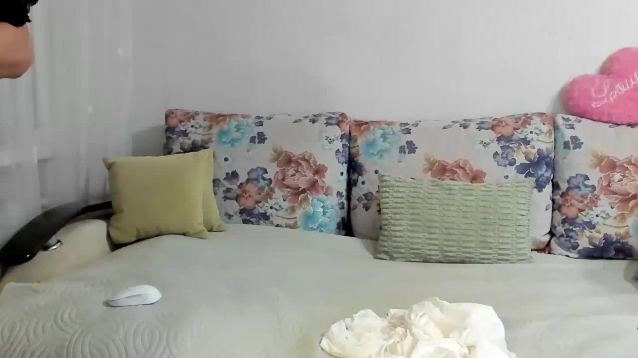 Lisa1225 Adult Chat August 13, 2025