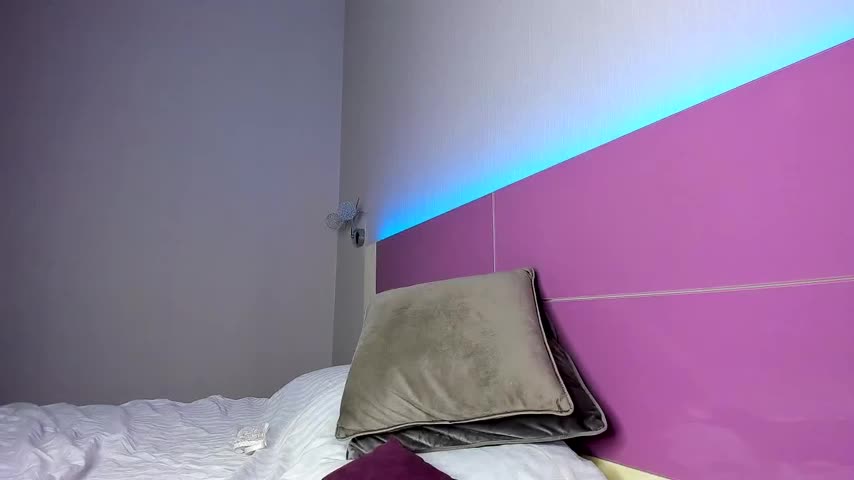 CrazyWomen Adult Chat August 13, 2025