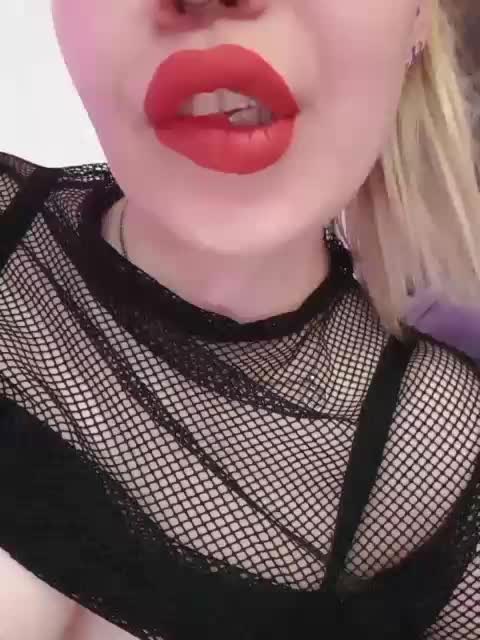 ElaIzza Adult Chat August 13, 2025