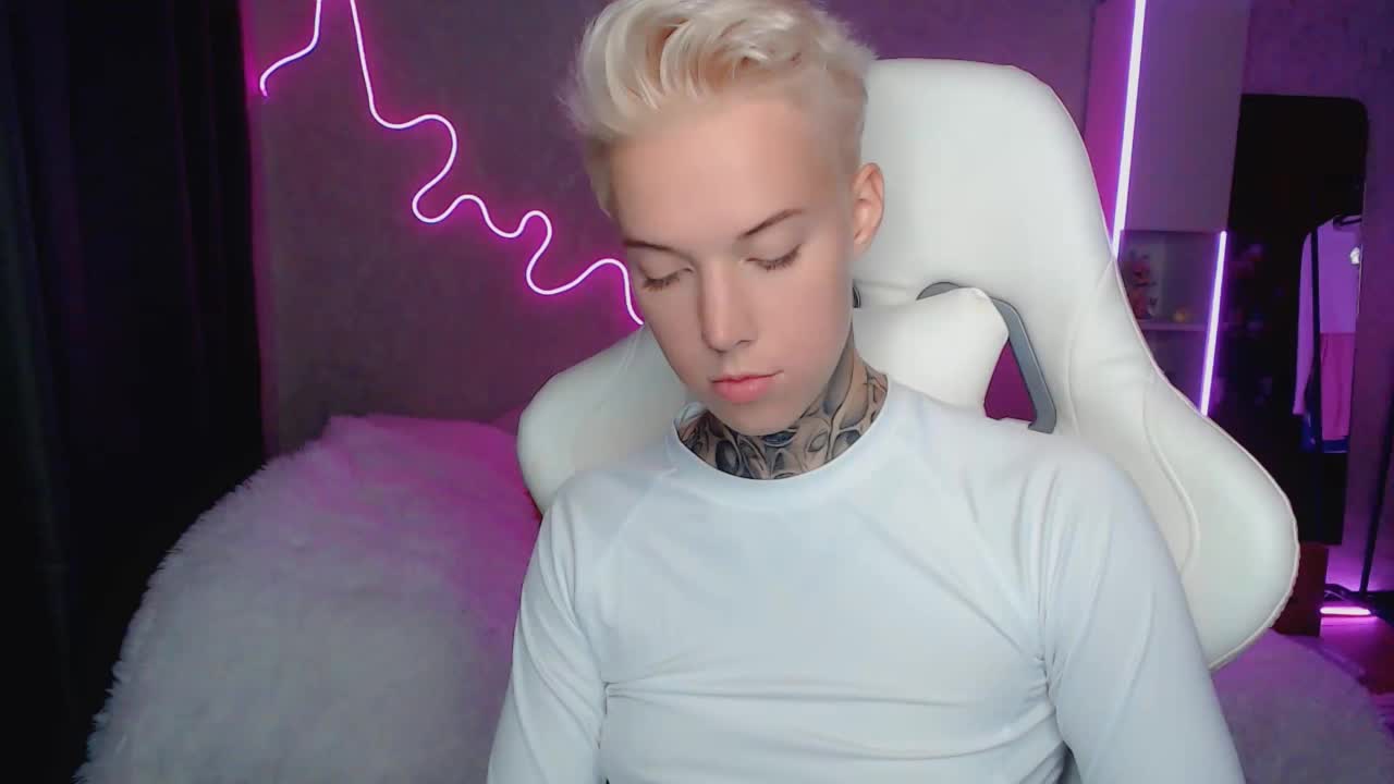 tezes Adult Chat August 13, 2025