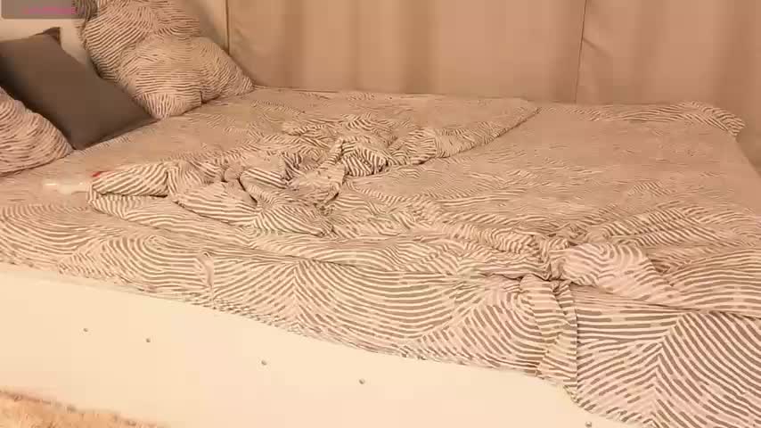 charming_peach Adult Chat August 13, 2025