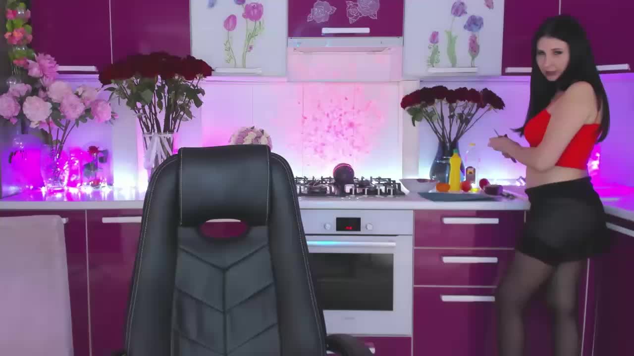 Olivija2020 Adult Chat August 13, 2025