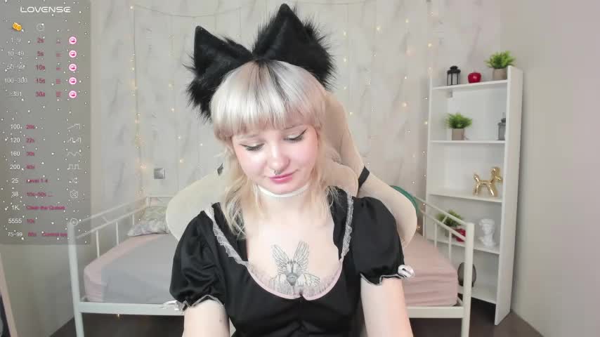 Tori_Cutie Adult Chat August 13, 2025