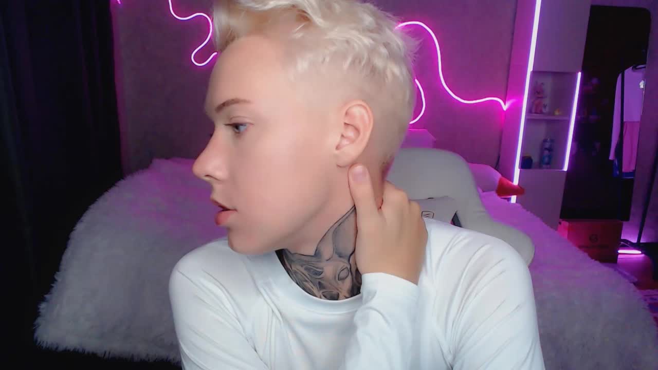 tezes Adult Chat August 13, 2025