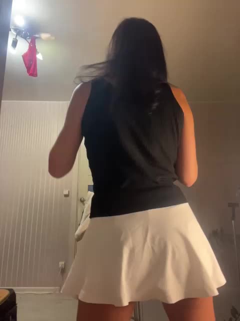 Karolina_Milf Adult Chat August 13, 2025