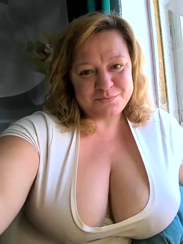 jusichka Adult Chat August 13, 2025