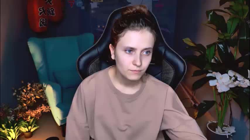 lolaasmus Adult Chat August 13, 2025