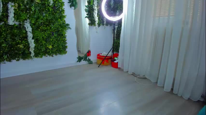 zinasquirts Adult Chat August 13, 2025