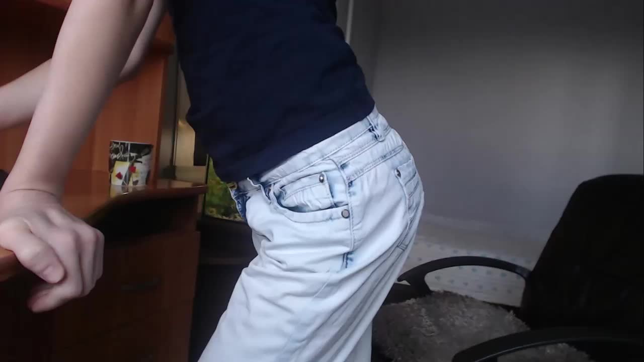 Ameliya_ Adult Chat August 13, 2025