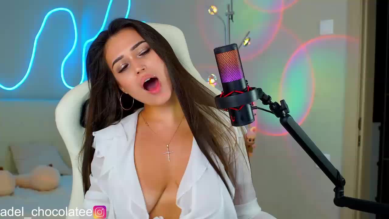 Alinka-chocolatee Adult Chat August 13, 2025