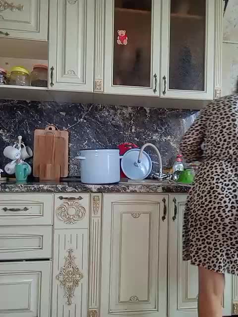 nika74- Adult Chat August 13, 2025