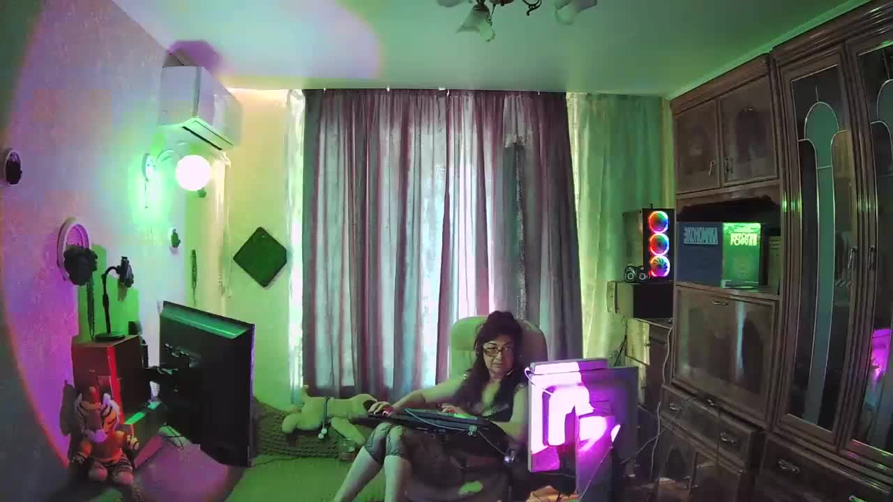 Infodar Adult Chat August 14, 2025