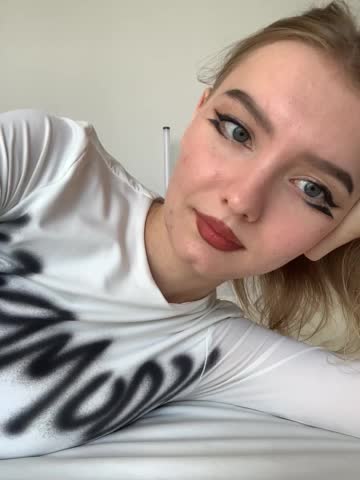 -Nezukoo- Adult Chat August 14, 2025