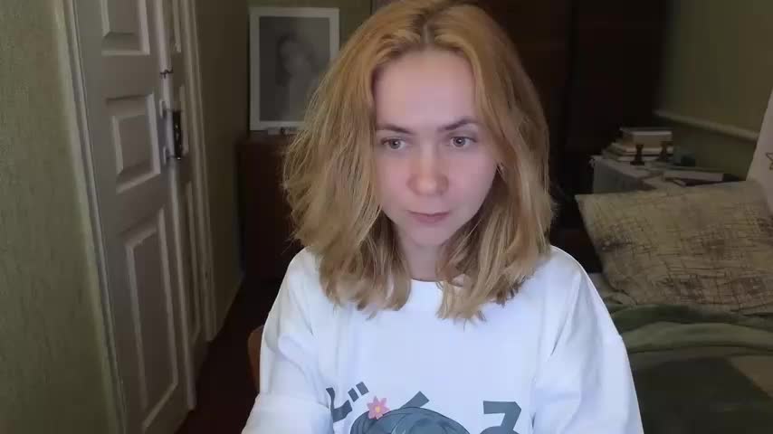 Riley_Roo Adult Chat August 14, 2025