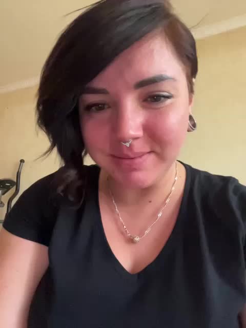 Vikki_Fox Adult Chat August 14, 2025