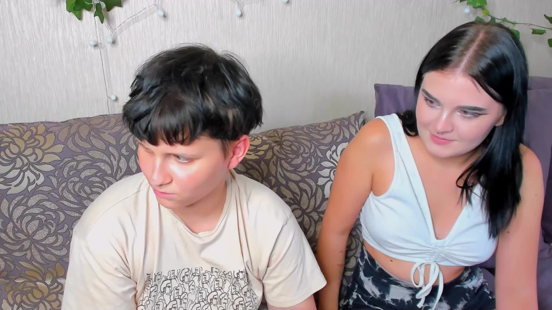 Raven-Radiant Adult Chat August 14, 2025