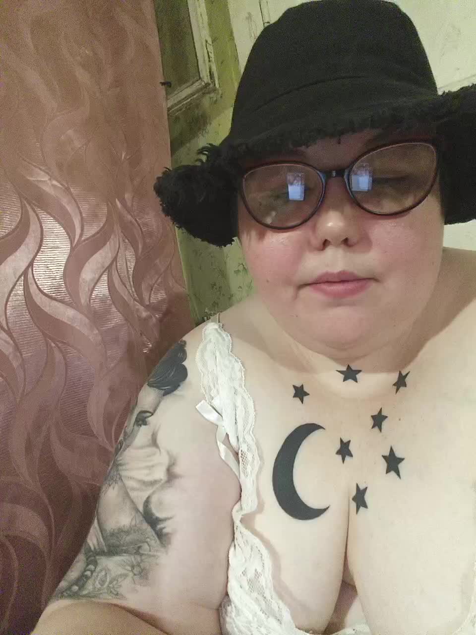 Svetlanka86 Adult Chat August 14, 2025