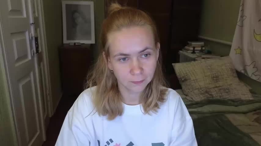 Riley_Roo Adult Chat August 14, 2025