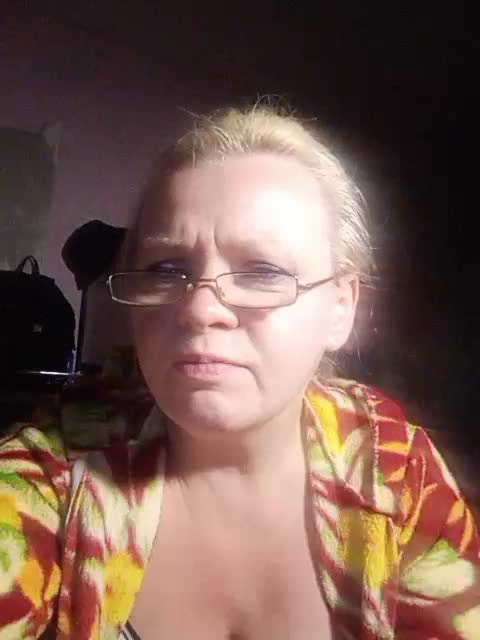 -WhiteQueen- Adult Chat August 14, 2025