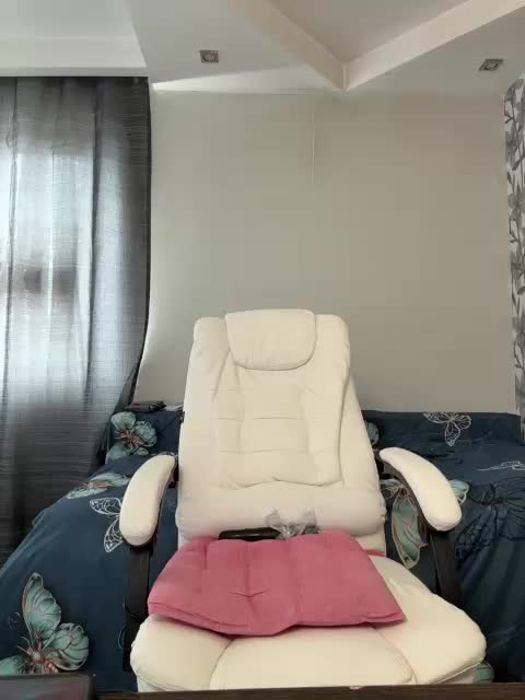 Eva-Bella Adult Chat August 14, 2025