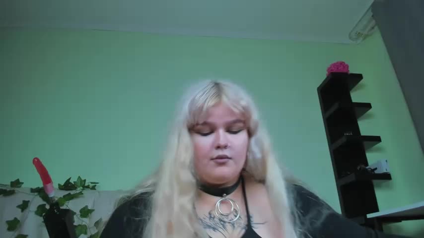 _CandyM1lky_ Adult Chat August 14, 2025