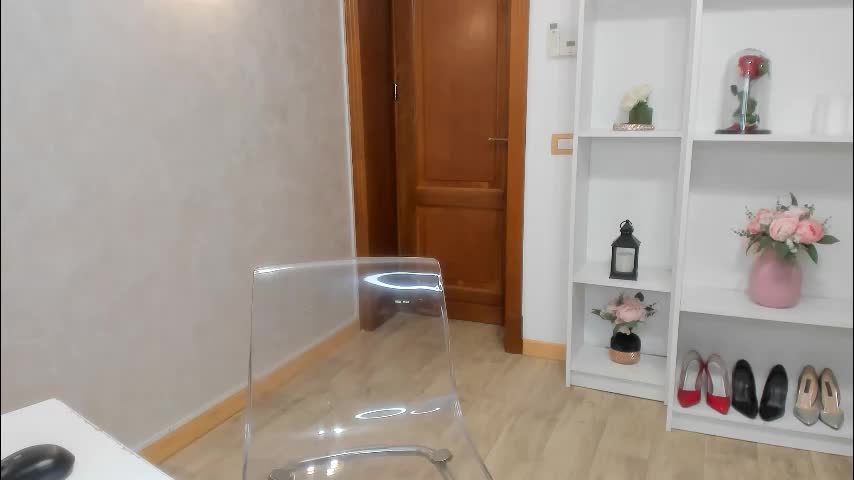 elisabaxter Adult Chat August 14, 2025