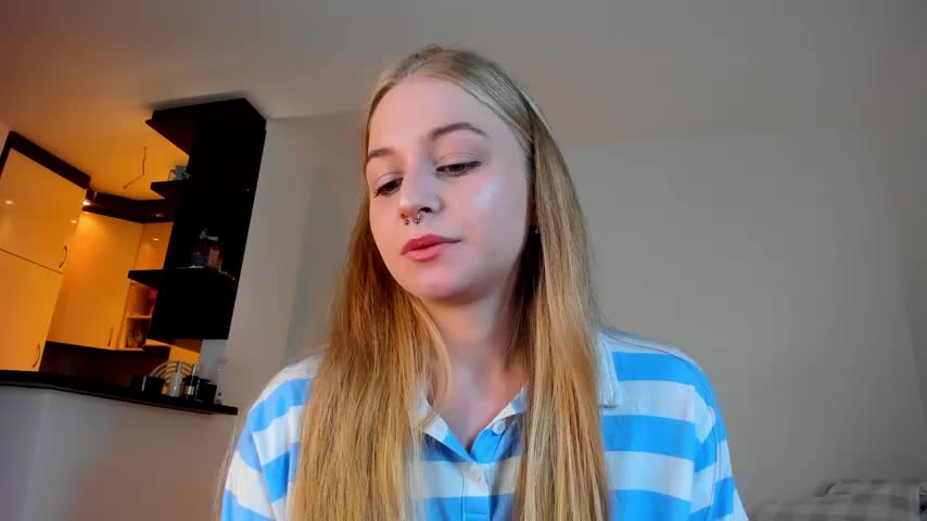 MiaMews Adult Chat August 14, 2025