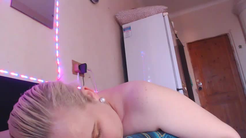 Karolina_love_ Adult Chat August 15, 2025