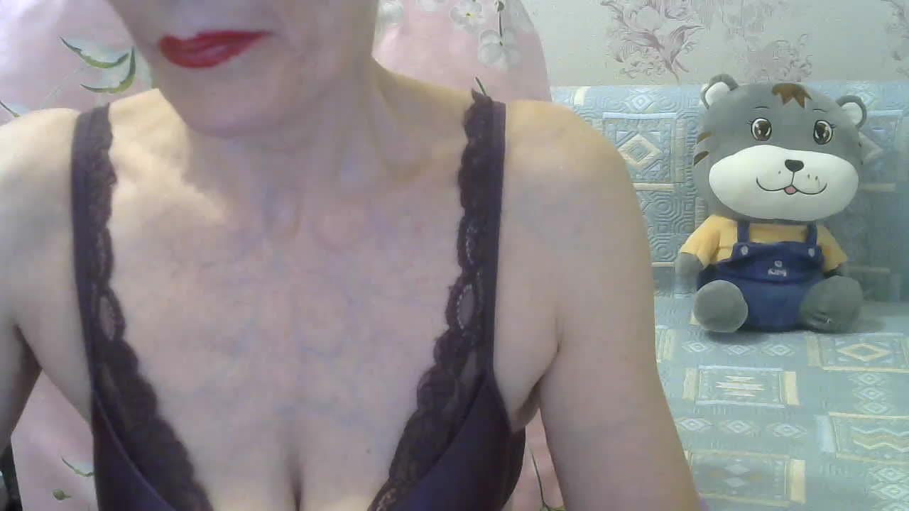 Red-Rose-777 Adult Chat August 15, 2025