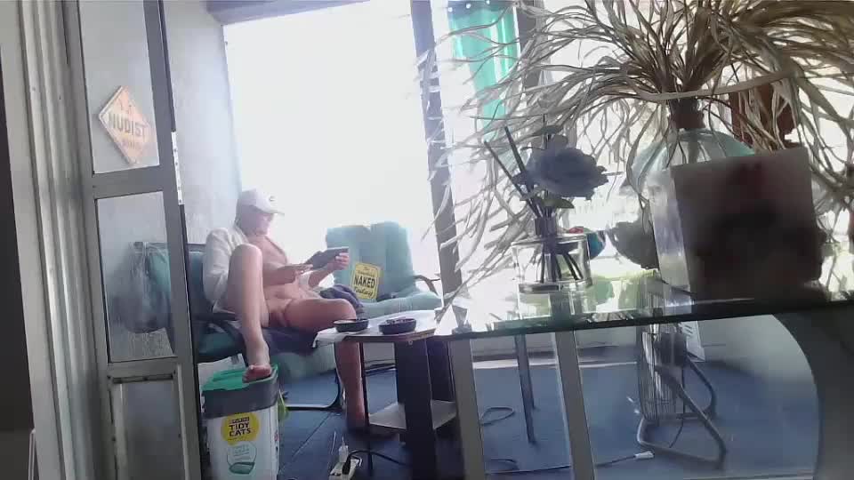 smallpenisbigtongue Adult Chat August 15, 2025