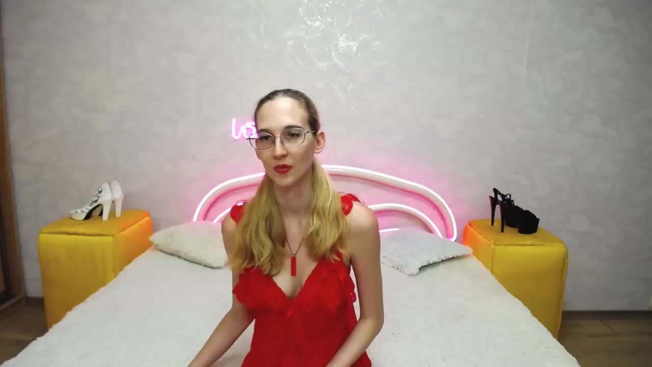 LizzieBrait Adult Chat August 15, 2025