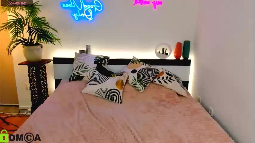 lucia_lucky Adult Chat August 15, 2025