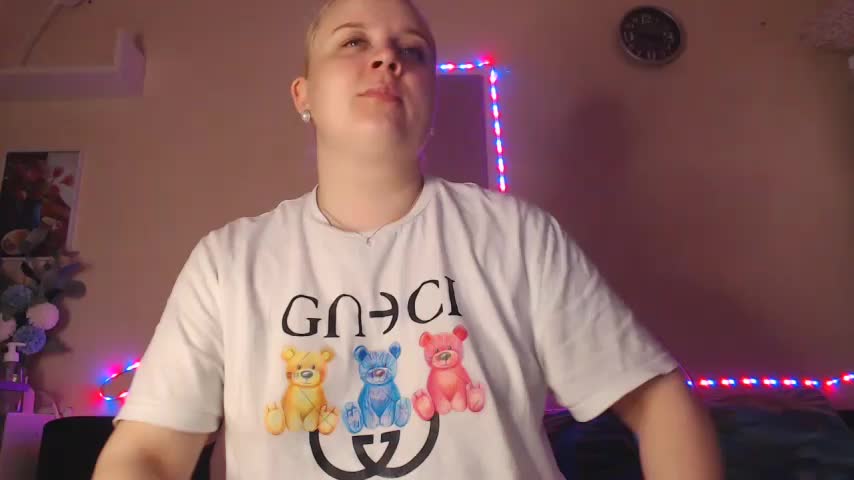 Karolina_love_ Adult Chat August 15, 2025