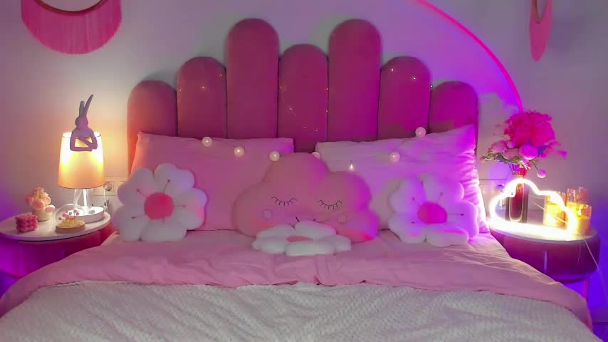 ElsaYoung Adult Chat August 15, 2025