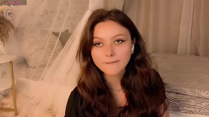 charming_peach Adult Chat August 15, 2025