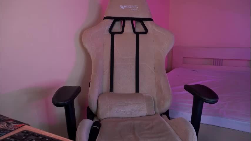 lubafox Adult Chat August 15, 2025