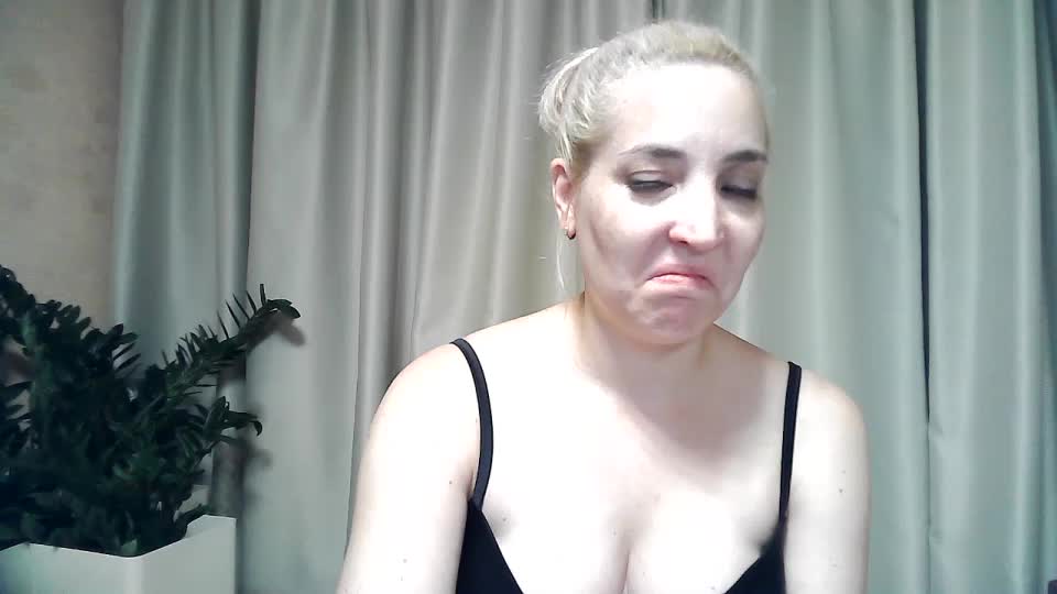 mariska-kiska Adult Chat August 15, 2025