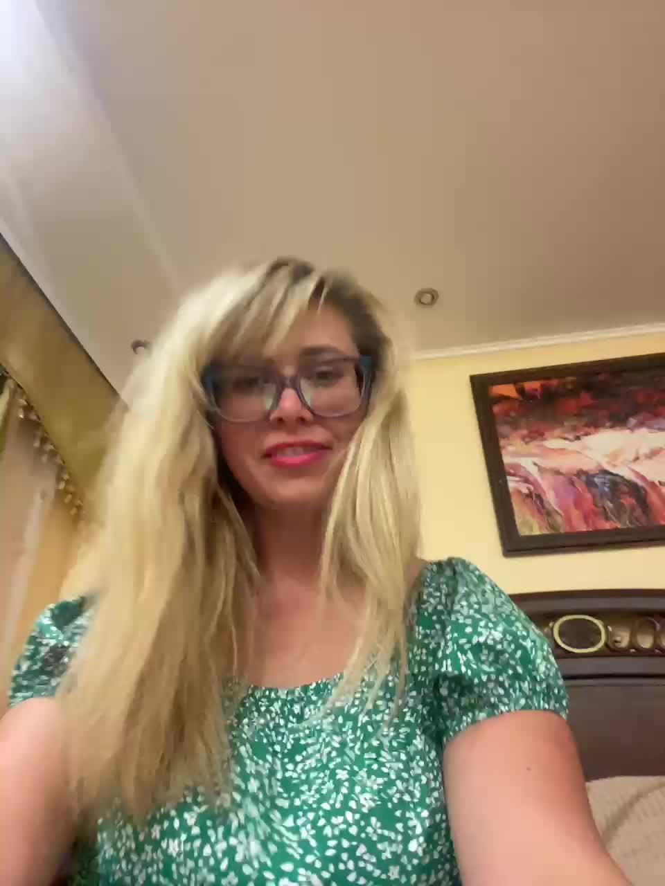 Elegant00Girl Adult Chat August 15, 2025