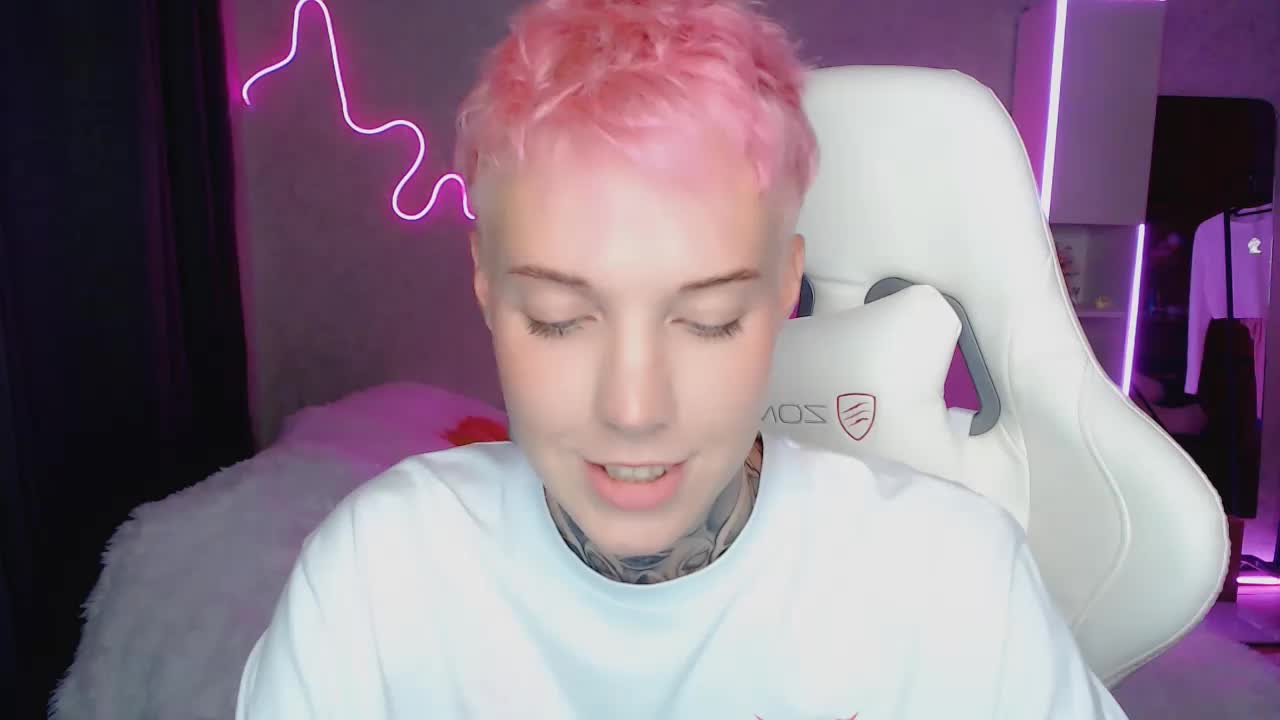 tezes Adult Chat August 15, 2025