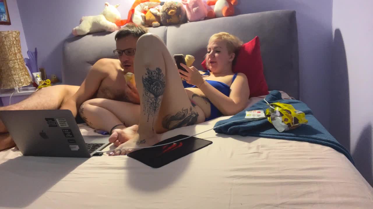 Oksana494 Adult Chat August 15, 2025