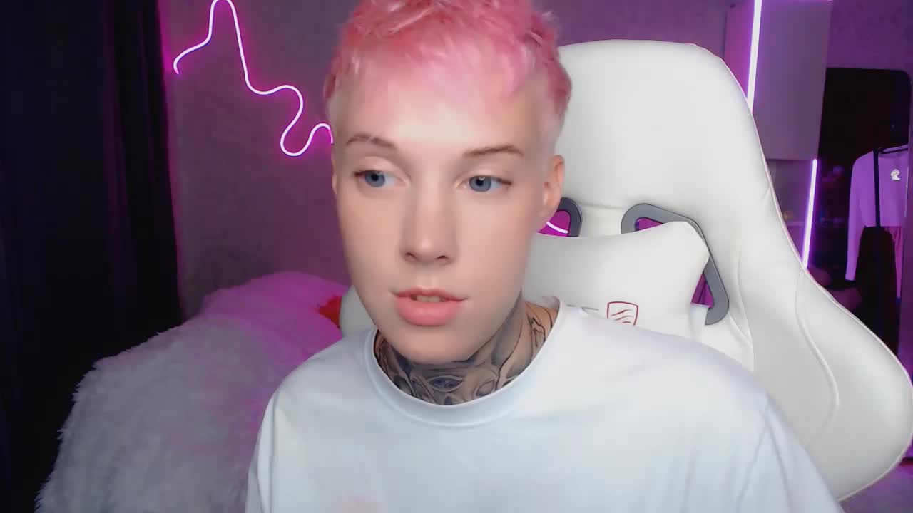 tezes Adult Chat August 15, 2025