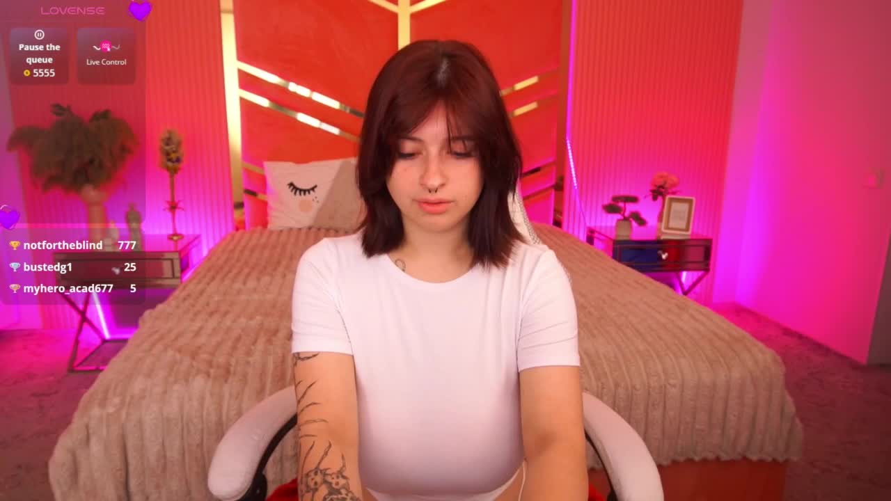 MikiiKiwi Adult Chat August 15, 2025