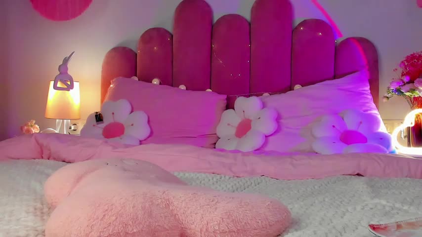 ElsaYoung Adult Chat August 15, 2025