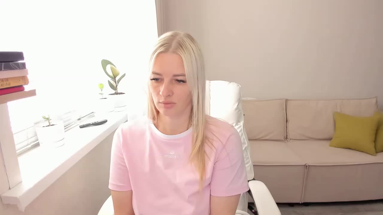 Princessa_ya Adult Chat August 15, 2025