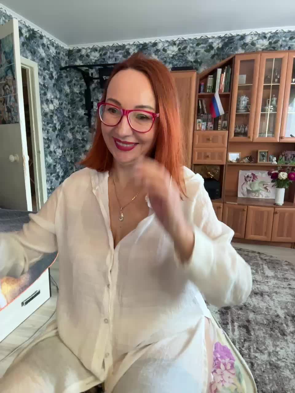 Pink-Lips Adult Chat August 15, 2025