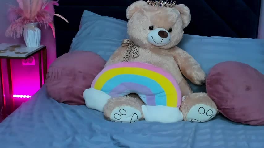 Curvy_Dynamite_ Adult Chat August 15, 2025