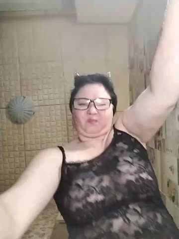 Holly-69 Adult Chat August 15, 2025