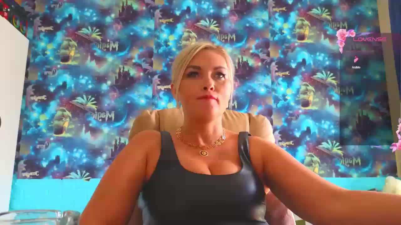 Mistress-Gwen Adult Chat August 15, 2025