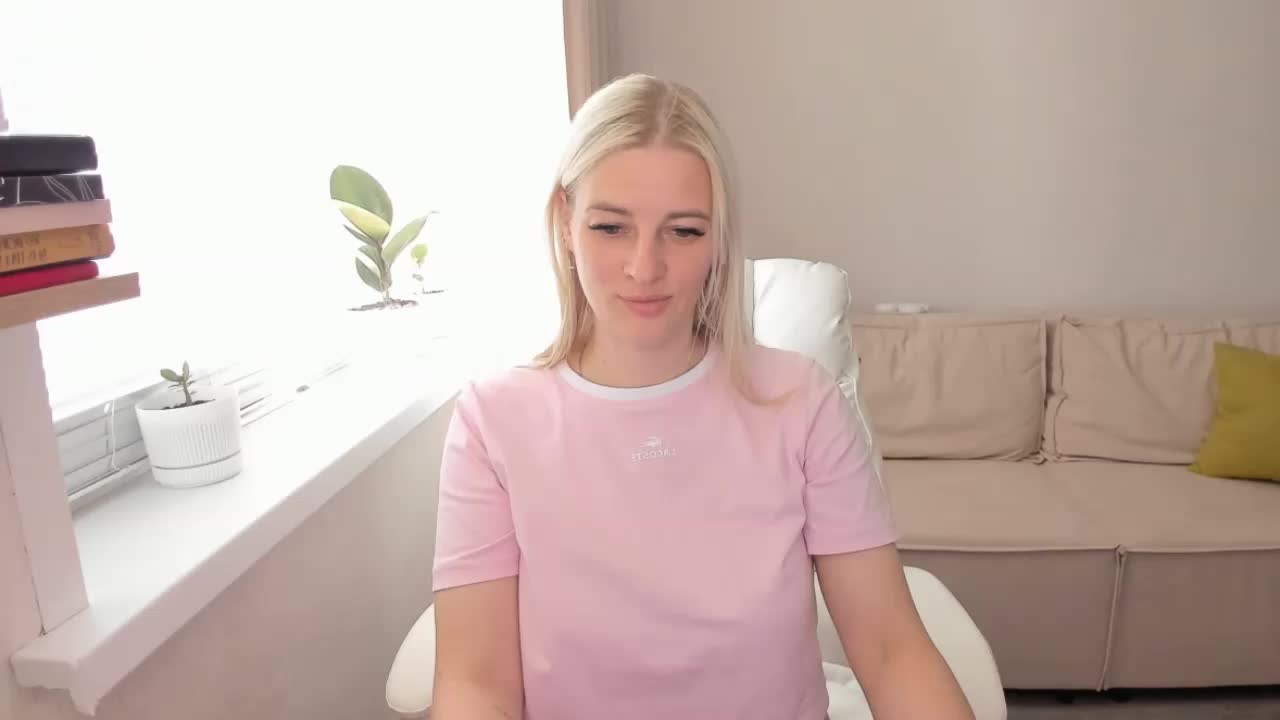 Princessa_ya Adult Chat August 15, 2025